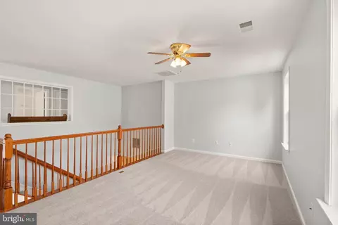 Living - 5943 Affirmed Pl, Gainesville, VA 20155 photo 7 of 7