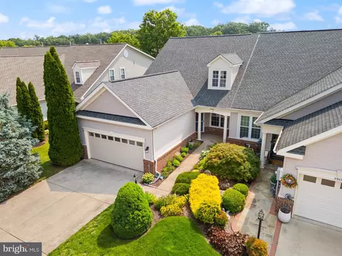 View/Area - 5943 Affirmed Pl, Gainesville, VA 20155 photo 1 of 13