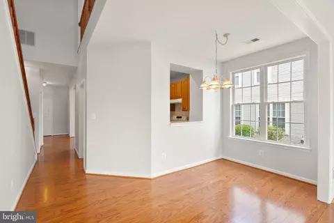 Entry Way - 5943 Affirmed Pl, Gainesville, VA 20155 photo 6 of 11