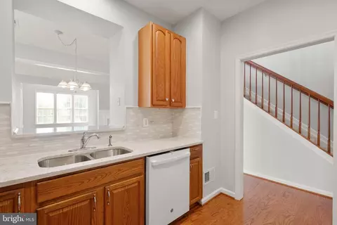 Kitchen - 5943 Affirmed Pl, Gainesville, VA 20155 photo 3 of 3