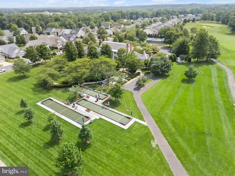 View/Area - 5943 Affirmed Pl, Gainesville, VA 20155 photo 3 of 13