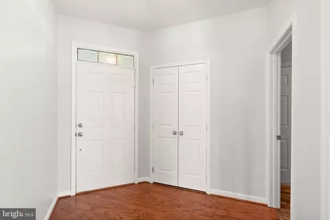 Entry Way - 5943 Affirmed Pl, Gainesville, VA 20155 photo 3 of 11