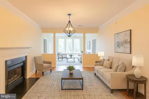 7065 Heritage Hunt Dr #309, Gainesville, VA 20155