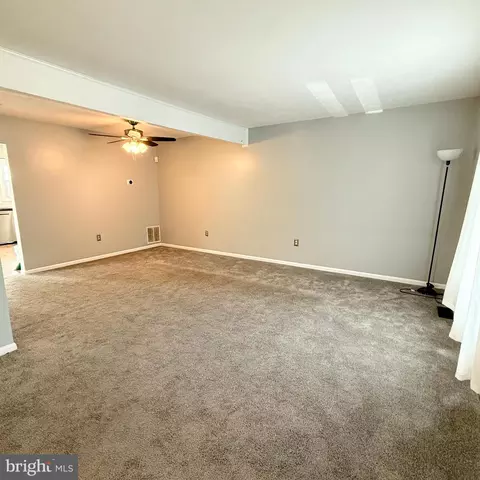 8210 Vernon St, Manassas, VA 20109 photo 5