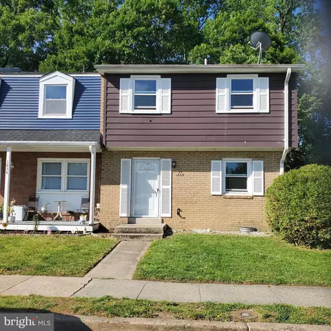 1832 Fort Pulaski Ct, Dumfries, VA 22026