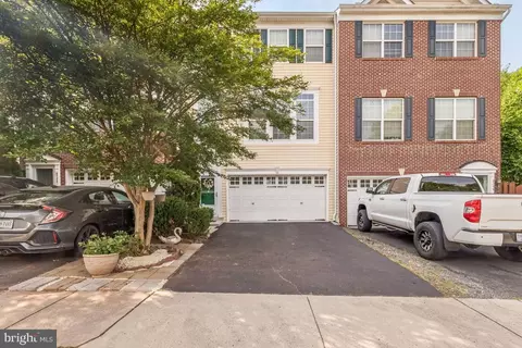 8346 Leighlex Ct, Manassas, VA 20111