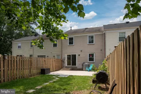 Exterior - 7513 Bedford Rd, Manassas, VA 20109 photo 7 of 10