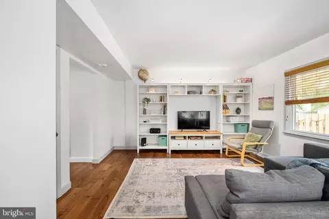 Living - 7513 Bedford Rd, Manassas, VA 20109 photo 2 of 2