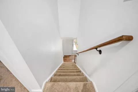 Entry Way - 7513 Bedford Rd, Manassas, VA 20109 photo 8 of 9
