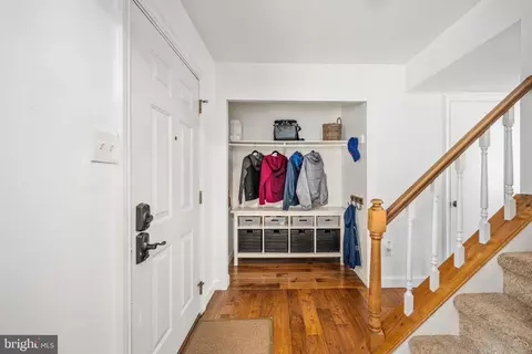 Entry Way - 7513 Bedford Rd, Manassas, VA 20109 photo 1 of 9