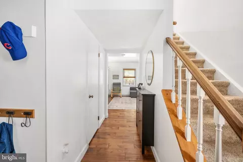 Entry Way - 7513 Bedford Rd, Manassas, VA 20109 photo 4 of 9