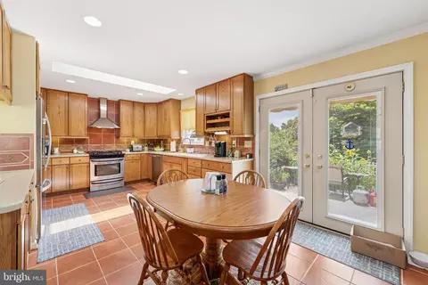 Kitchen - 9715 Botsford Rd, Manassas, VA 20109 photo 2 of 6
