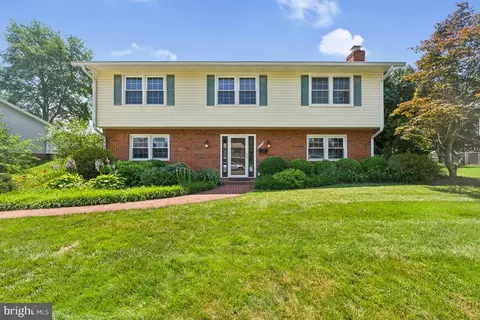 Exterior - 9715 Botsford Rd, Manassas, VA 20109 photo 1 of 6