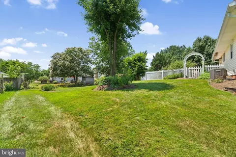 Exterior - 9715 Botsford Rd, Manassas, VA 20109 photo 3 of 6