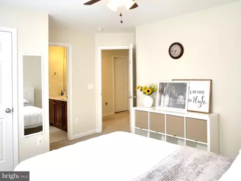Bedroom - 15152 Santander Dr, Gainesville, VA 20155 photo 5 of 10