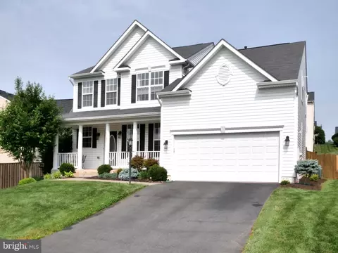 Exterior - 15152 Santander Dr, Gainesville, VA 20155 photo 2 of 17
