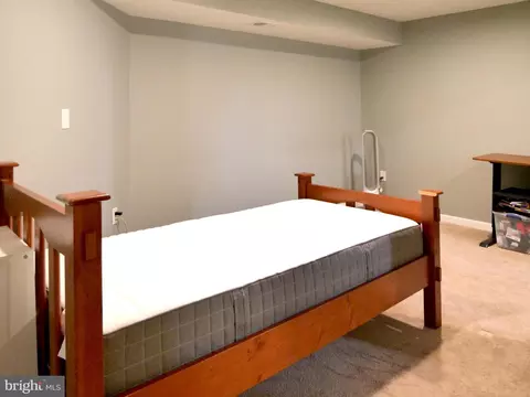 Bedroom - 15152 Santander Dr, Gainesville, VA 20155 photo 10 of 10