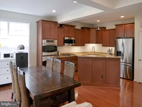 Kitchen - 15152 Santander Dr, Gainesville, VA 20155 photo 1 of 8