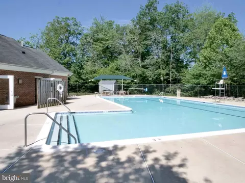 Exterior - 15152 Santander Dr, Gainesville, VA 20155 photo 10 of 17