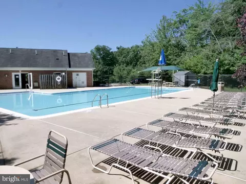 Exterior - 15152 Santander Dr, Gainesville, VA 20155 photo 11 of 17