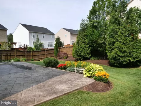Exterior - 15152 Santander Dr, Gainesville, VA 20155 photo 7 of 17