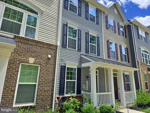 18316 Reaper Hill Ct, Triangle, VA 22172 photo 1