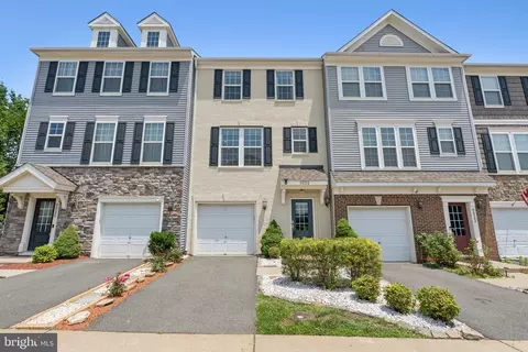 9924 Whitemoss Dr, Manassas, VA 20109