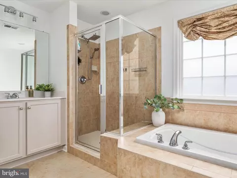 15164 Santander Dr, Gainesville, VA 20155 photo 17