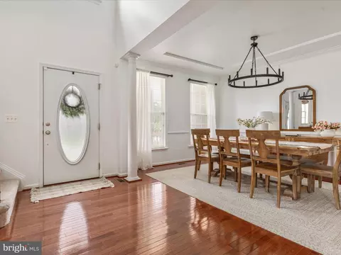 15164 Santander Dr, Gainesville, VA 20155 photo 2