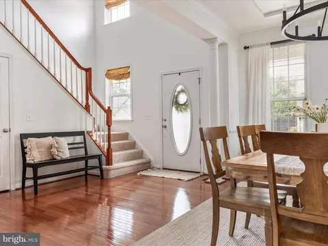 15164 Santander Dr, Gainesville, VA 20155 photo 3