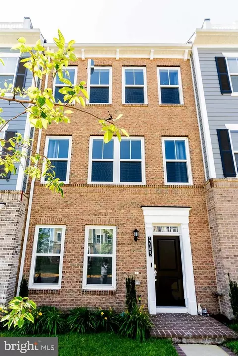 17153 Cumberland Height Dr, Dumfries, VA 22026