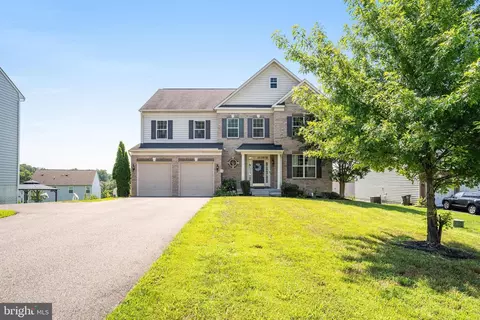 15844 Eagle Feather Dr, Woodbridge, VA 22191