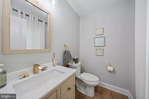 Entry Way - 14731 Conway Dr, Manassas, VA 20112 photo 2 of 5