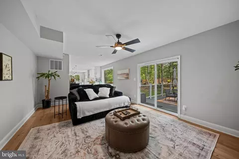 Entry Way - 14731 Conway Dr, Manassas, VA 20112 photo 4 of 5