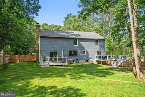 Exterior - 14731 Conway Dr, Manassas, VA 20112 photo 8 of 11