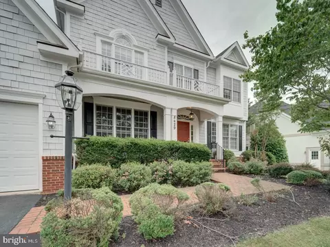 Exterior - 8429 Link Hills Loop, Gainesville, VA 20155 photo 3 of 7