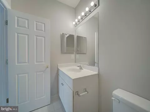 Bath - 8429 Link Hills Loop, Gainesville, VA 20155 photo 10 of 14