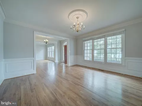 Living - 8429 Link Hills Loop, Gainesville, VA 20155 photo 8 of 24