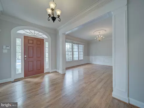 Entry Way - 8429 Link Hills Loop, Gainesville, VA 20155 photo 3 of 10