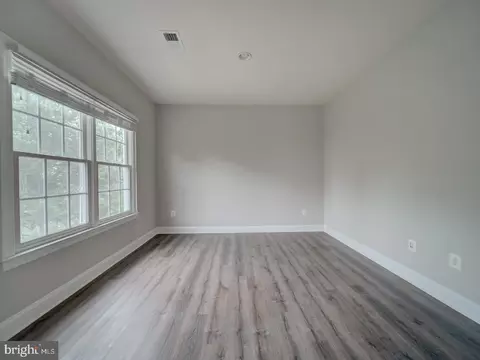 Living - 8429 Link Hills Loop, Gainesville, VA 20155 photo 19 of 24