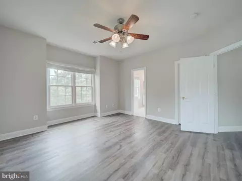 Bedroom - 8429 Link Hills Loop, Gainesville, VA 20155 photo 3 of 8