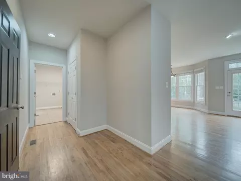 Entry Way - 8429 Link Hills Loop, Gainesville, VA 20155 photo 7 of 10