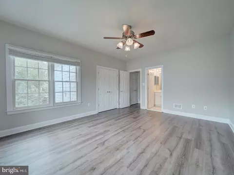 Bedroom - 8429 Link Hills Loop, Gainesville, VA 20155 photo 5 of 8