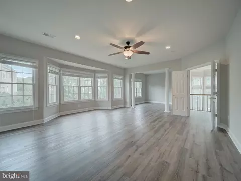 Living - 8429 Link Hills Loop, Gainesville, VA 20155 photo 17 of 24