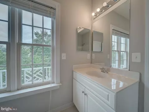 Bath - 8429 Link Hills Loop, Gainesville, VA 20155 photo 12 of 14