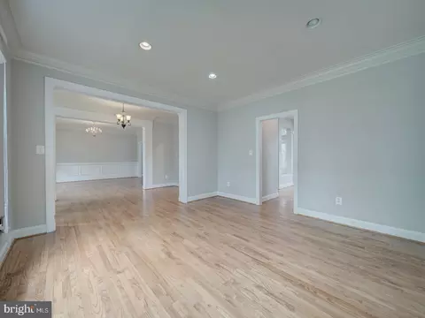 Living - 8429 Link Hills Loop, Gainesville, VA 20155 photo 4 of 24