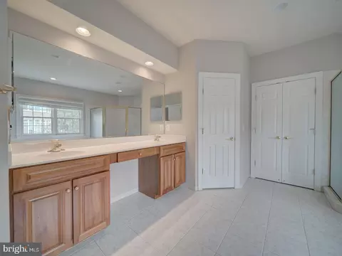Bath - 8429 Link Hills Loop, Gainesville, VA 20155 photo 3 of 14