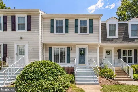2870 Burgundy Pl, Woodbridge, VA 22192