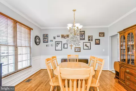 Dining - 13508 Wembley Loop, Bristow, VA 20136 photo 2 of 4