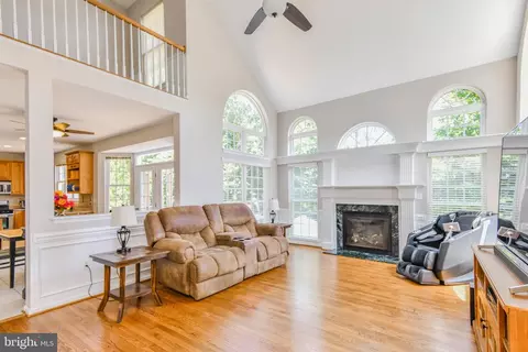 Living - 13508 Wembley Loop, Bristow, VA 20136 photo 2 of 3